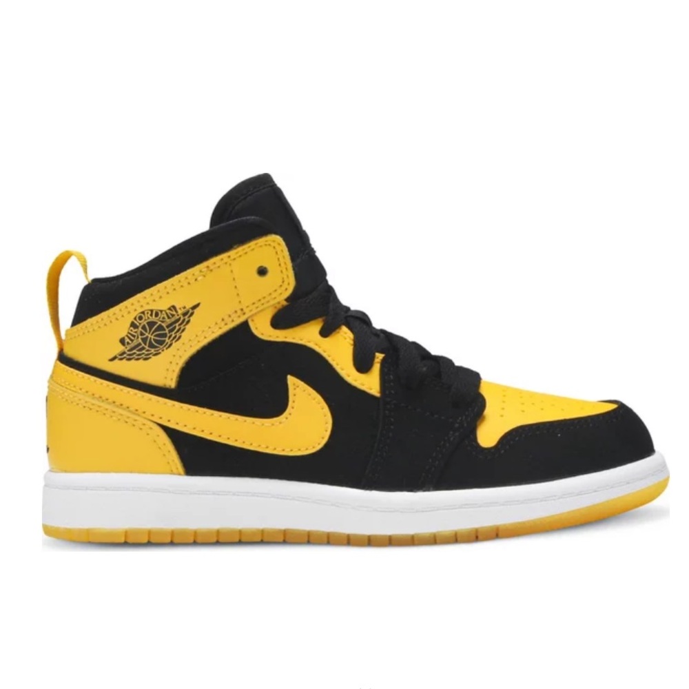 ⛹️‍♂️Jordan 1 Retro "New Love" black and yellow sneakers-size 9 toddler